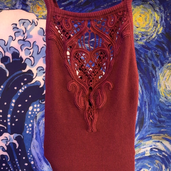 KENDALL AND KYLIE MAROON LACE FRONT CROP TOP - Picture 2 of 4